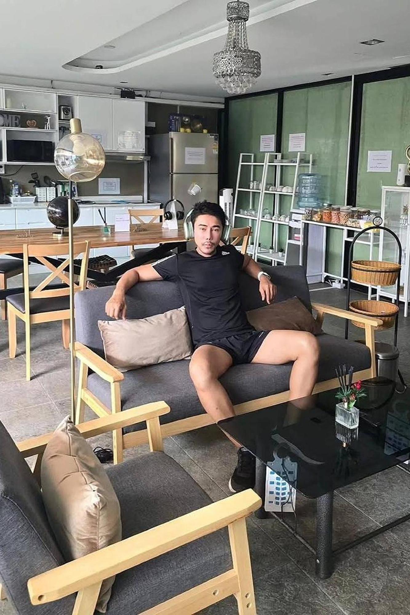 51 สวนพลู เรสซิเดนซ์ โรงแรม 3*